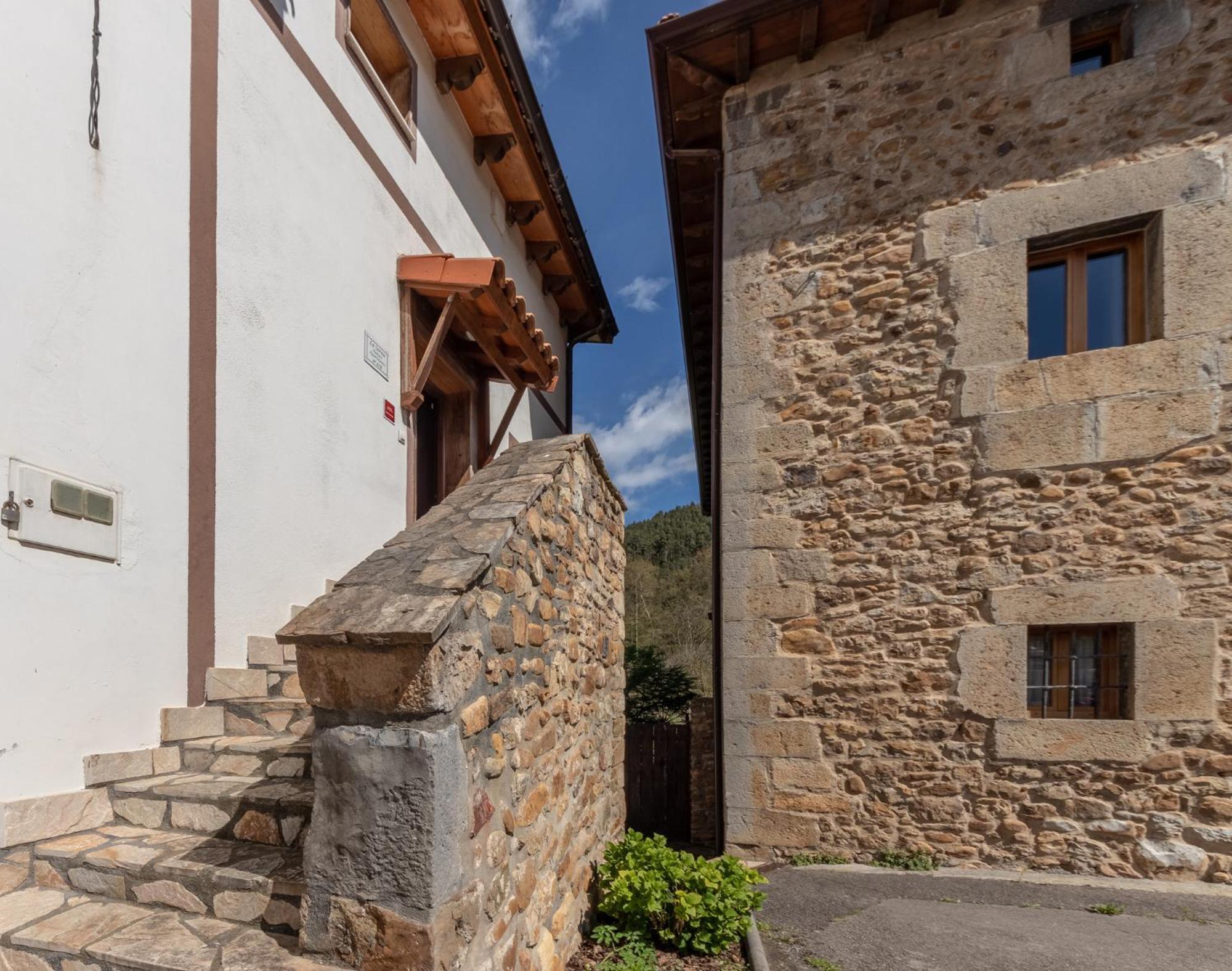 43B Nature With Parking By Aston Rentals Otanes Exterior photo